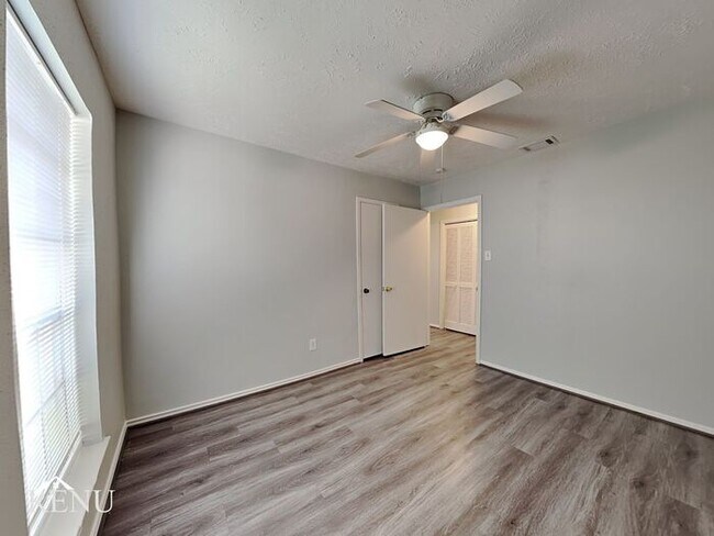 Building Photo - 6918 Rockergate Dr