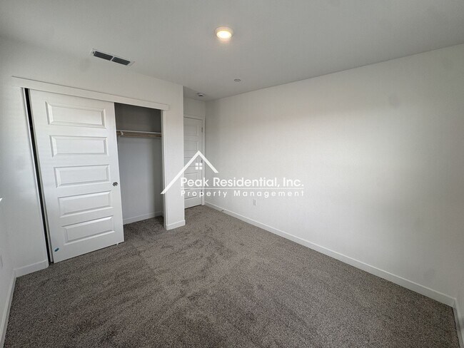 Building Photo - Brand New 4bd/2.5a Rancho Cordova Home With Loft-Must See!