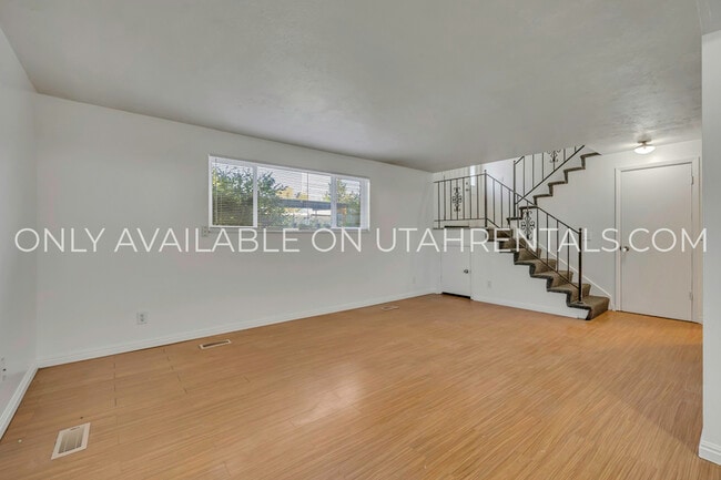 Building Photo - 234 W Foxbridge Dr