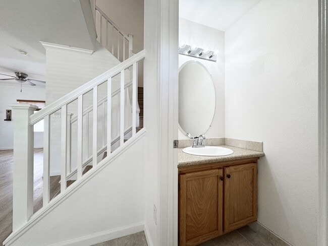 Building Photo - Pet Friendly Ewa Beach Townhouse with Cent...