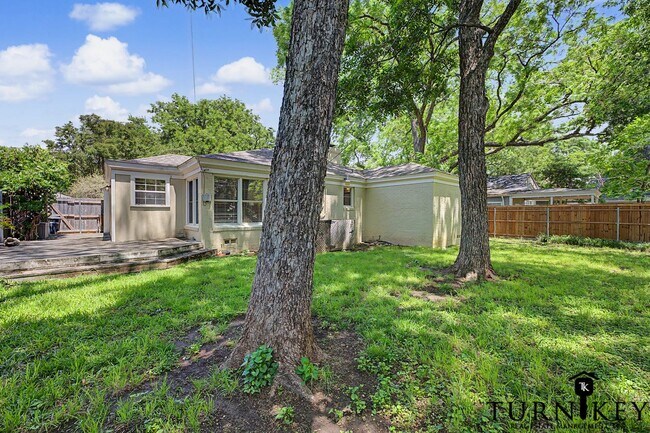 Building Photo - Vintage Charm Meets Modern Comfort Fully Updated 1942 Home in Fort Worth's Ridglea Area