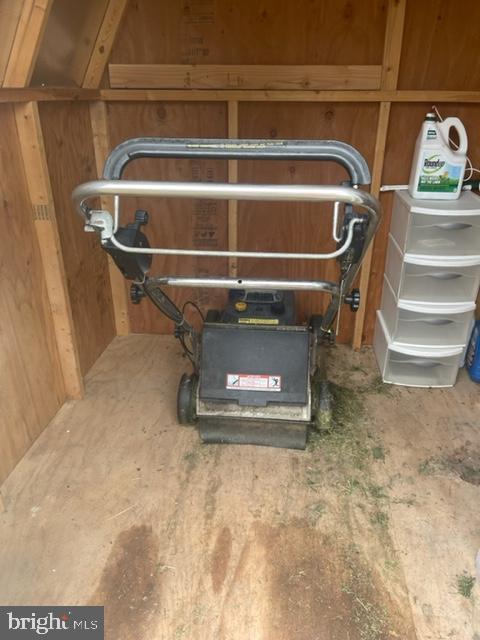 Building Photo - 538 Daisy Dr