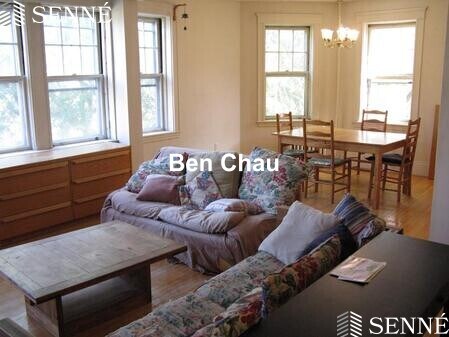 Primary Photo - 44 Langdon St