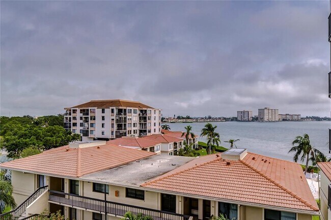 Building Photo - 6322 Palma Del Mar Blvd S