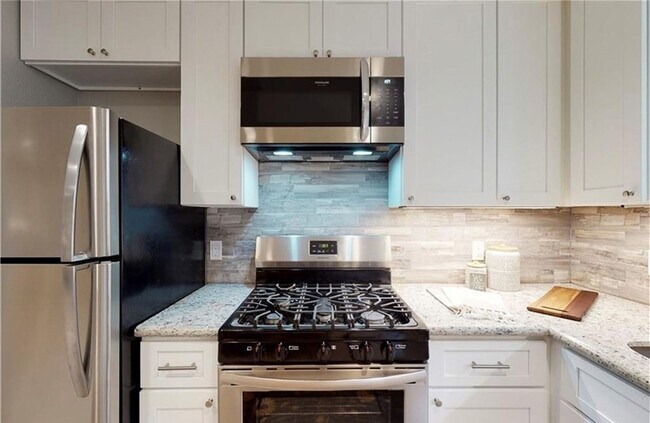 Building Photo - 506 First Street Unit D