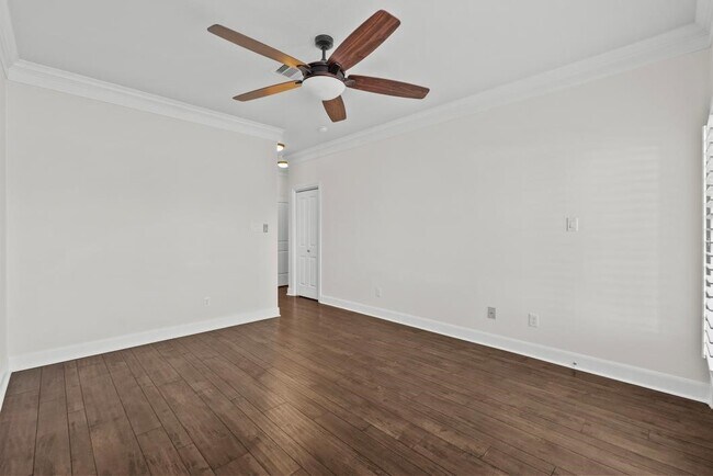 Building Photo - 2727 E Bayshore Dr