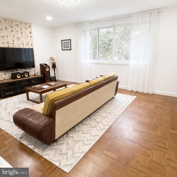 Building Photo - 8966 Footed Ridge