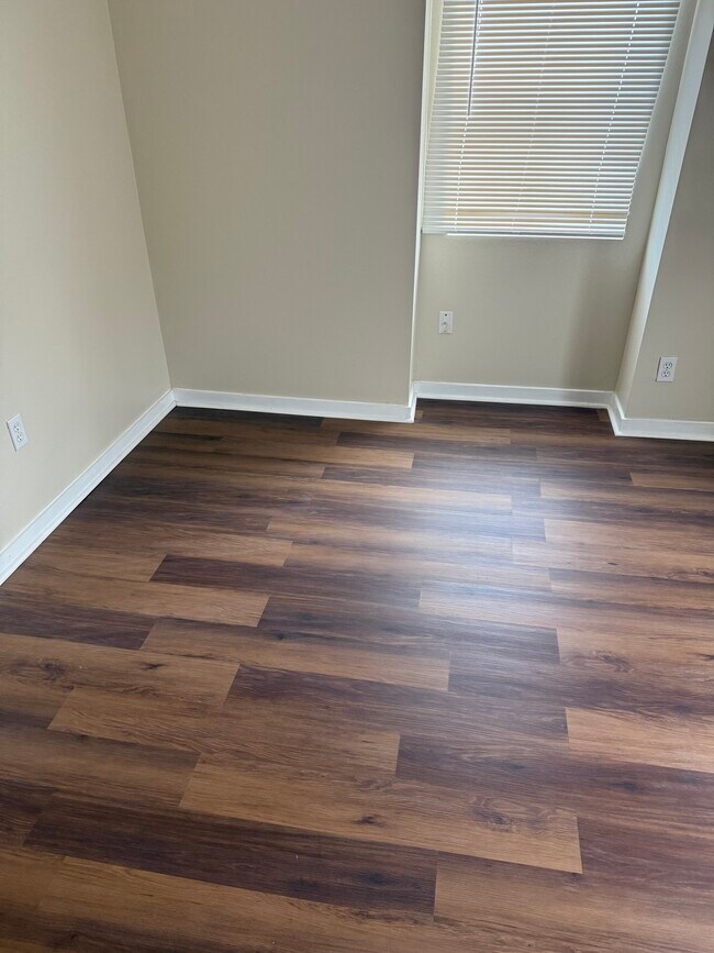 Building Photo - 2620 Angelique Dr