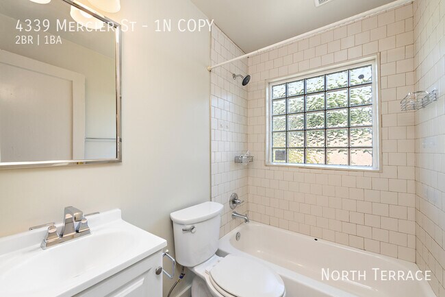 Building Photo - 4339 Mercier St