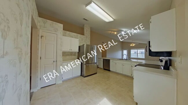 Building Photo - 9725 Leeward Way