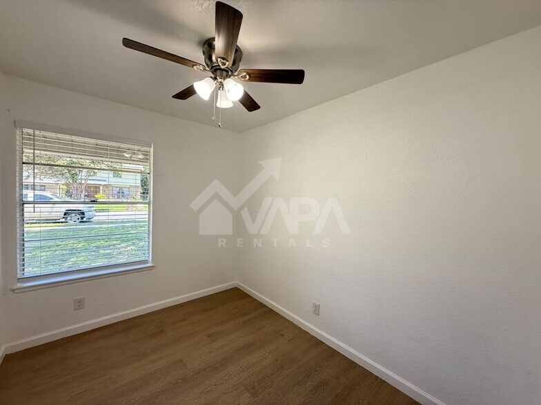 Building Photo - 5014 Galahad Dr