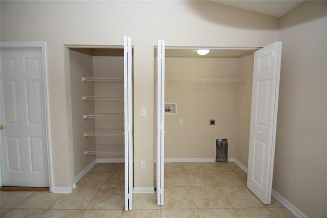 Building Photo - 20 Wheeler Ln