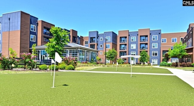 Primary Photo - 440 Town Center Pl