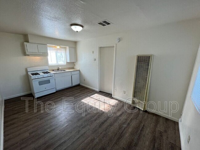 Building Photo - 9330 Rd 236