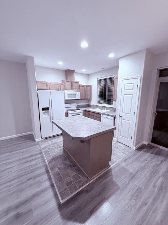 Building Photo - 13102 NE 26th St