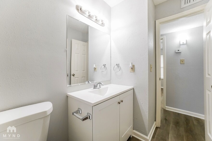 Building Photo - 9715 Courben Ln