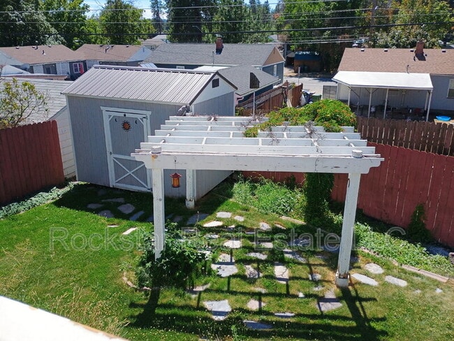 Building Photo - 6011 N Forest Blvd