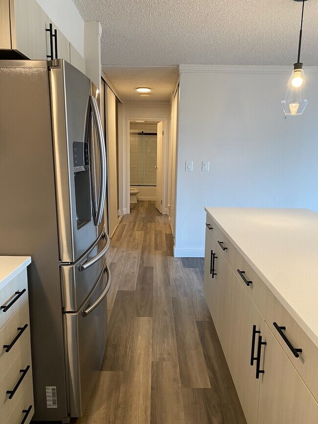 Building Photo - AVAILABLE NOW! Recently remodeled condo on Cherry Creek Trail + Move in Special!