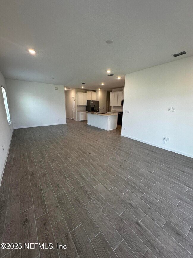 Building Photo - 235 Simonson Run