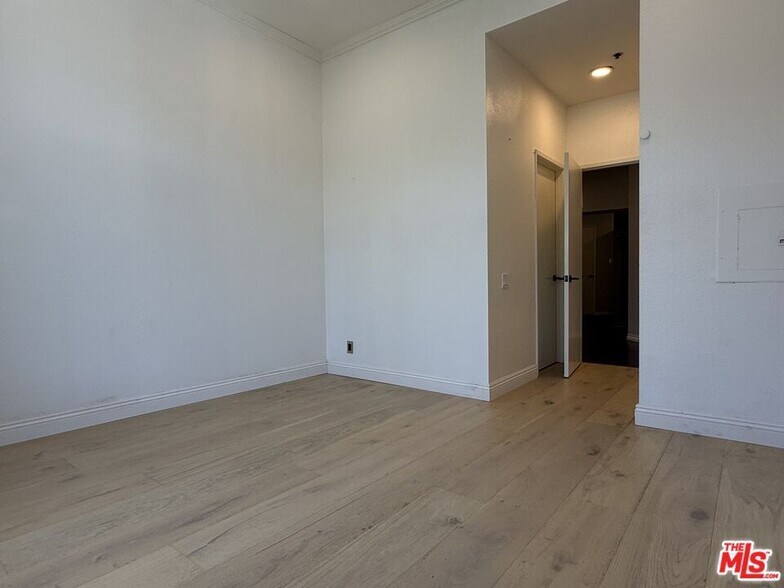 Building Photo - 4401 Sepulveda Blvd