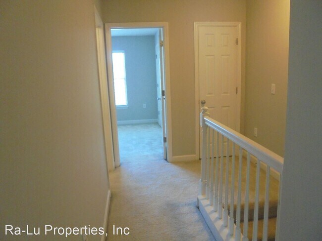 Building Photo - 2 br, 2.5 bath House - 110 Humberside Dr.