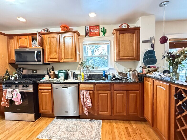 Building Photo - 3 Granite St