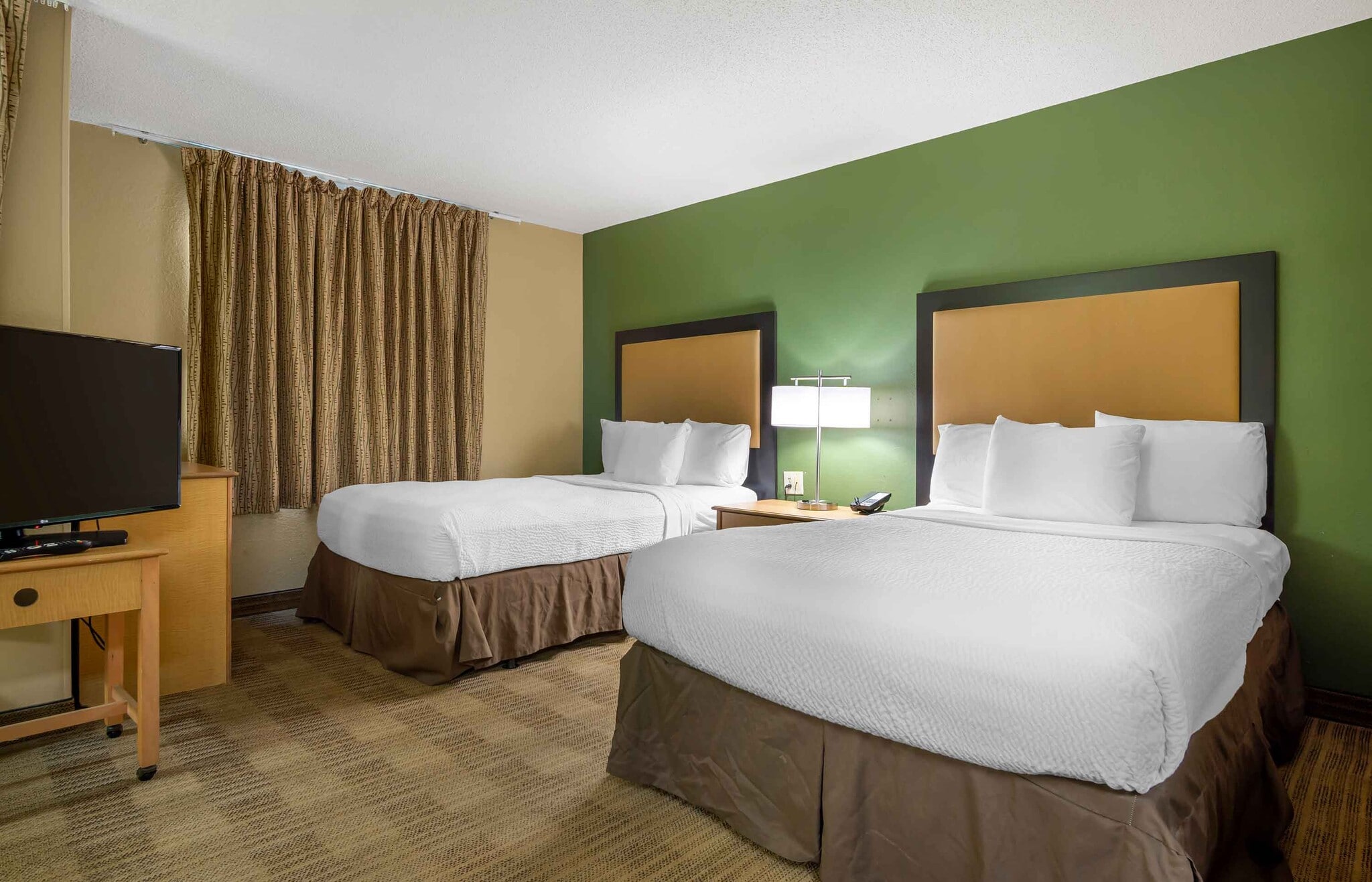 Building Photo - Furnished Studio-Phoenix - Airport - Tempe