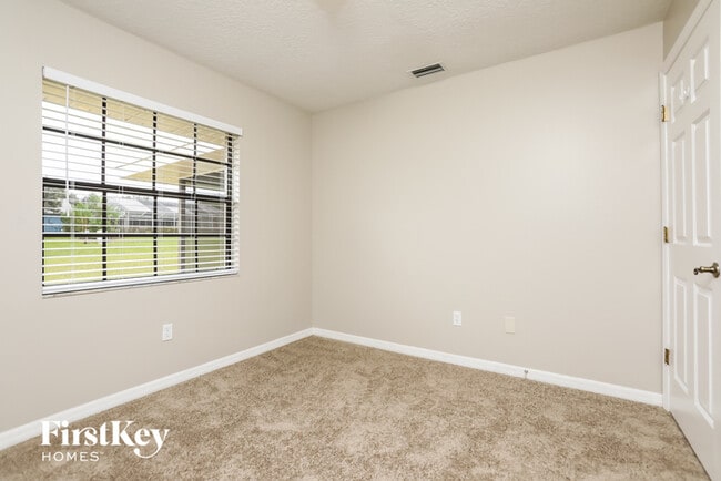 Building Photo - 36828 Sundance Dr