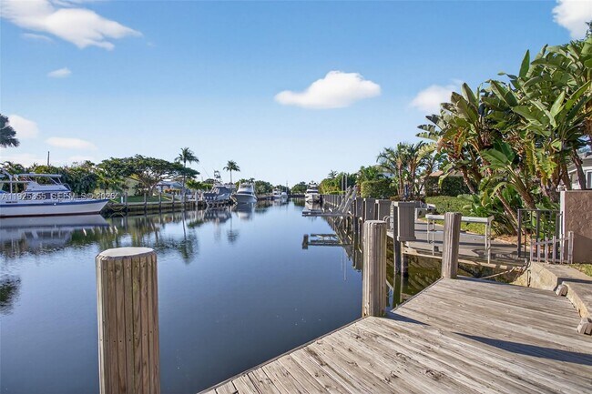 Building Photo - 4060 NE 26th Ave