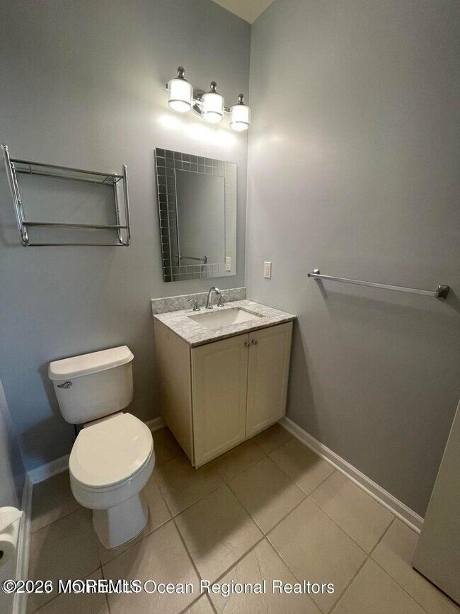 Building Photo - 610 Sophee Ln