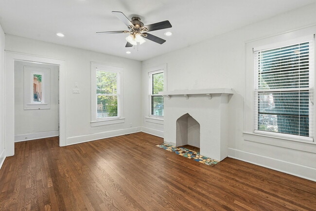 Building Photo - 804 Rutherford Pl