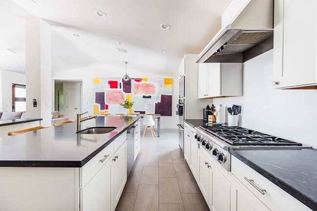 Building Photo - 3344 N 62nd St