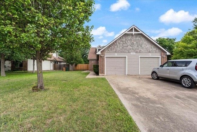 Building Photo - 13300 Cowdray Park
