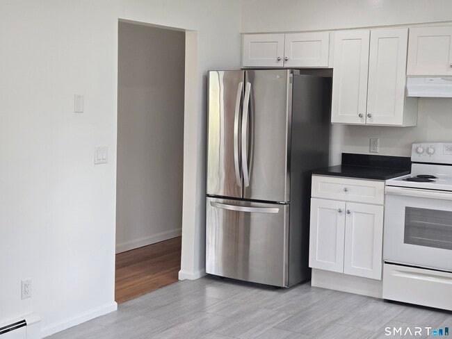 Building Photo - 17 Loughran Ave