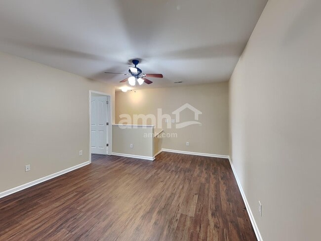 Building Photo - 275 Flanders Dr