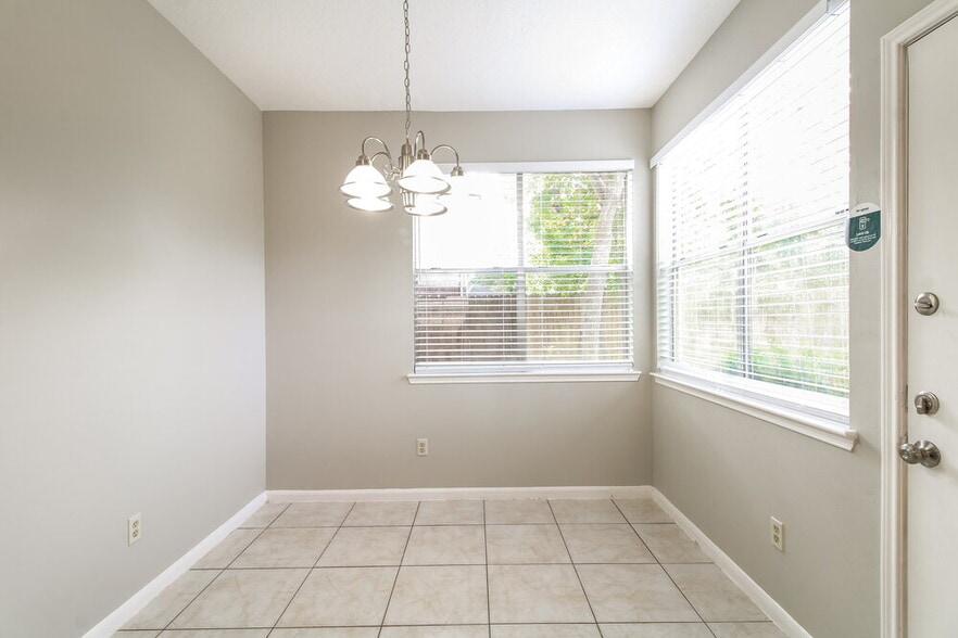 Building Photo - 4518 Allegro Dr