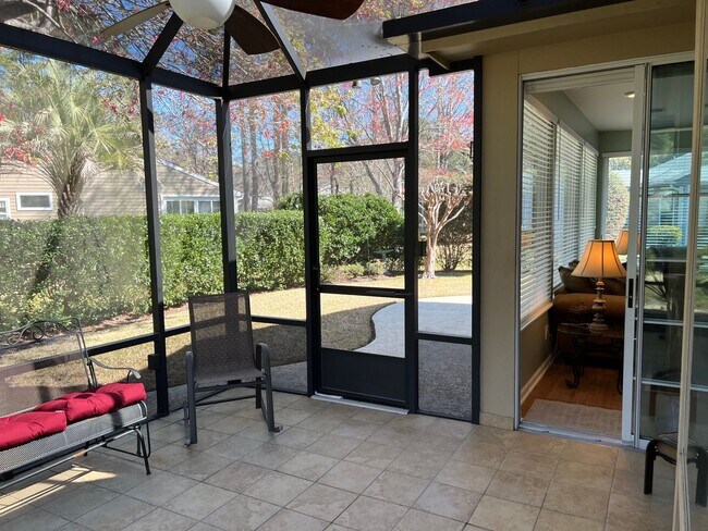 Building Photo - Two Bedroom, Two Bath UNFURNISHED Home in ...