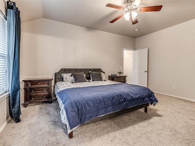 Building Photo - Gated 3 Bed 2 Bath 2 Car home of The Villa...