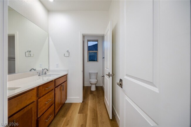 Building Photo - 9696 Starlight Ridge Ave
