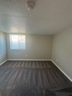 Building Photo - Newly Updated  3 Bedroom with Washer and D...