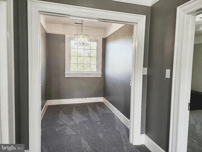 Building Photo - 515 Fourth St