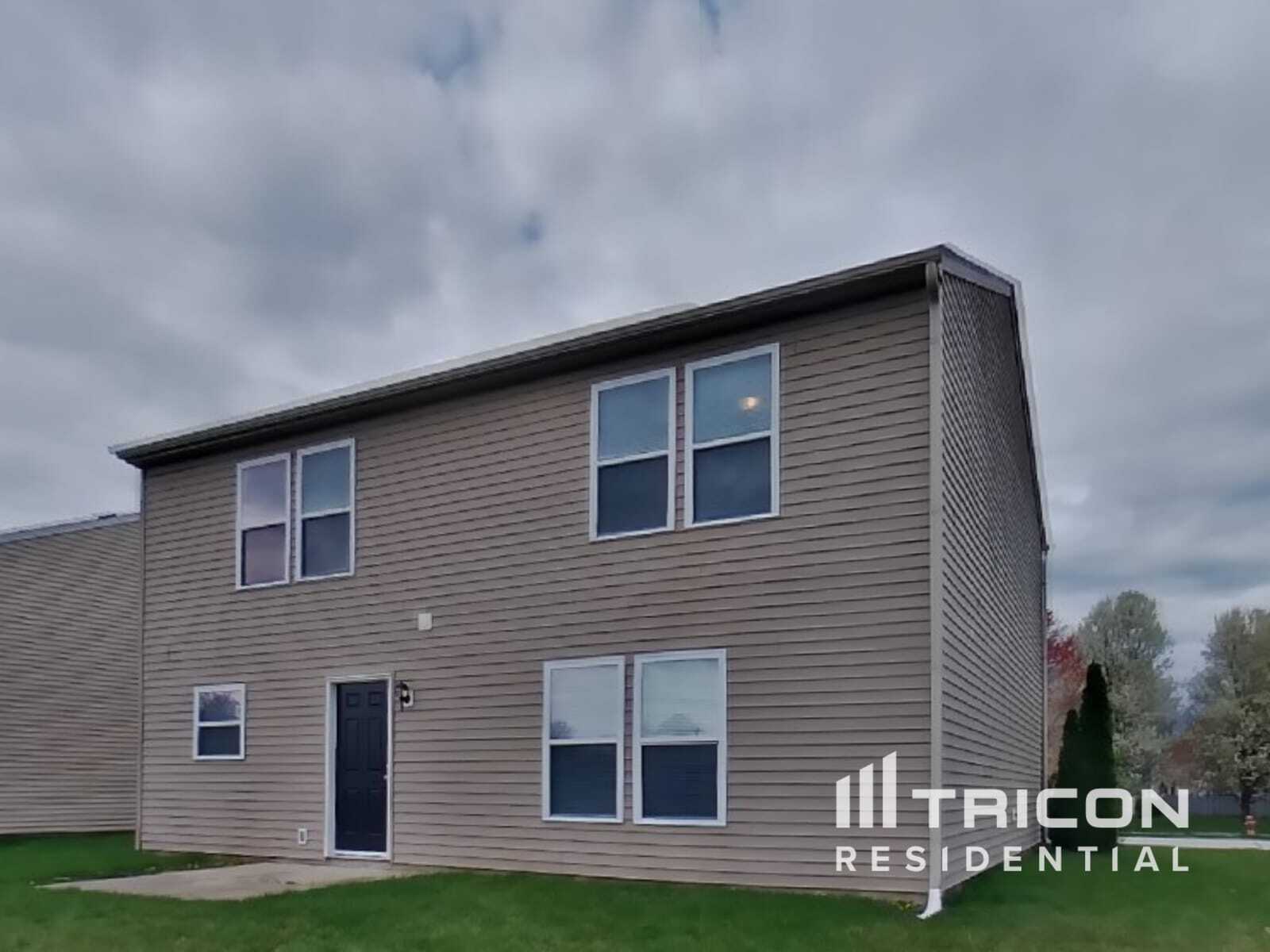 Building Photo - 11361 N Creekside Dr