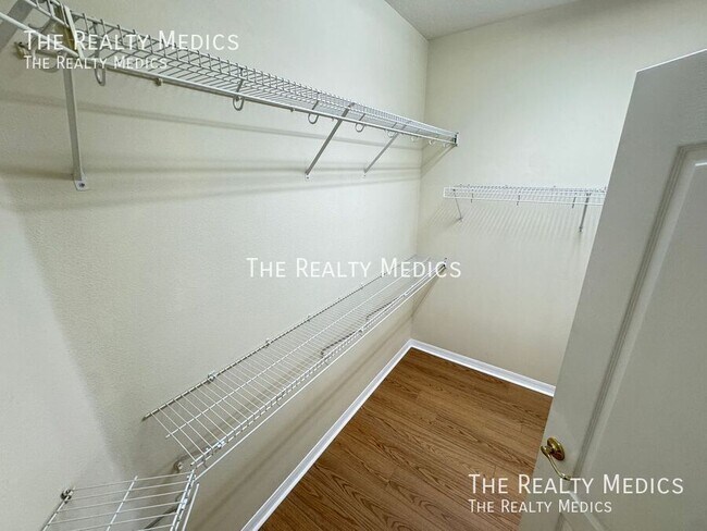 Building Photo - 7823 Fernleaf Dr