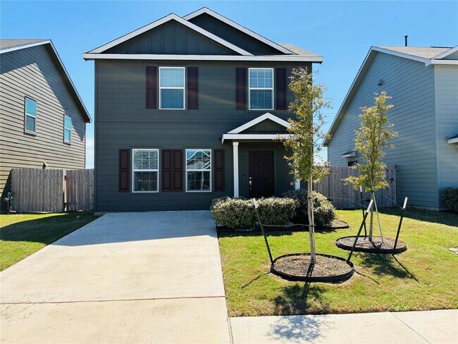 Building Photo - 13725 Knights Br Dr