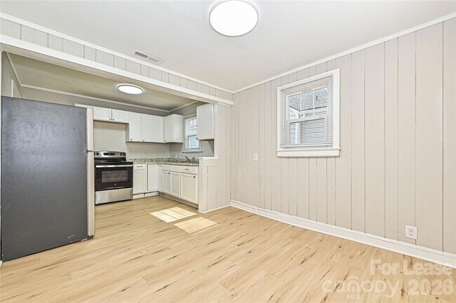 Building Photo - 3108 Rush Ave