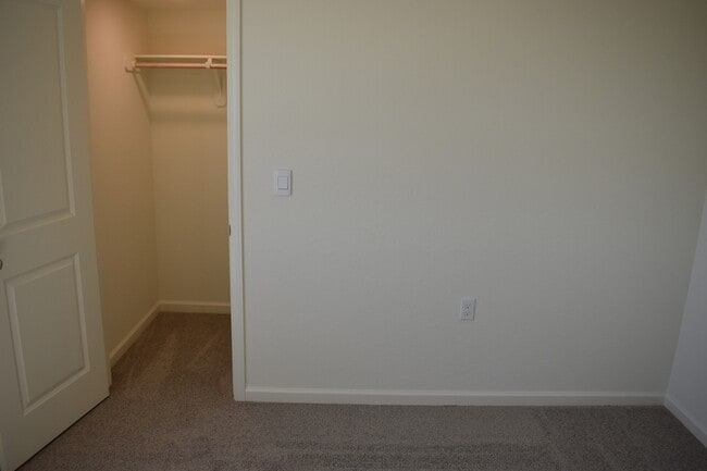 Building Photo - 4049 Cinnabar Ave