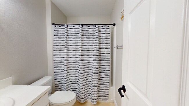 Building Photo - 4026 Banbury Cir