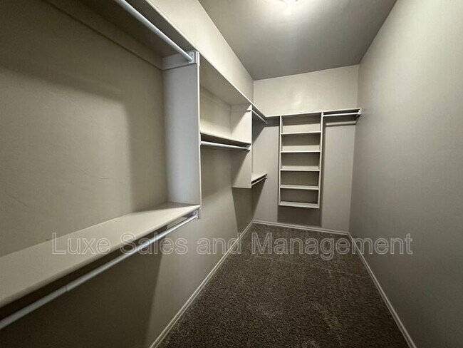 Building Photo - 1316 Garden Gate Dr