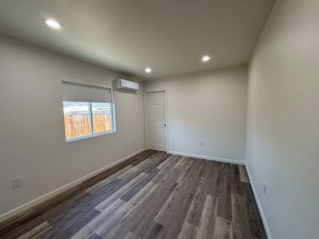 Building Photo - Brand New Two Bedroom Two Bathroom