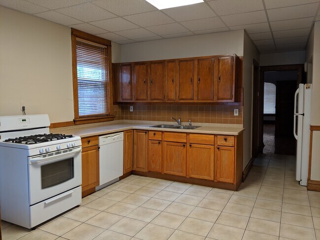 Building Photo - 2731 N Kedzie Ave